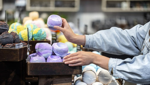 Beeswax as a Renewable Resource in the Modern Candle Market
