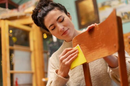 Beeswax as a Traditional Material Finds New Relevance in Modern Homes