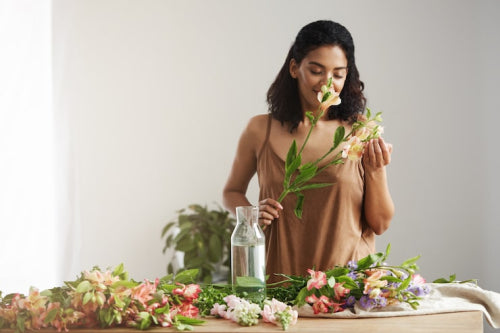 Wellness Routines Incorporate Scents Derived From Botanical Sources