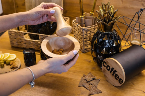 Island-Inspired Ingredients in Global Home Fragrance Offerings