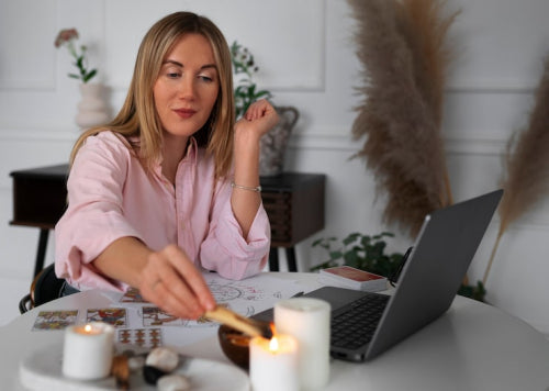 What to Know Before Buying Luxury Candles Online