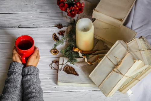 Beeswax vs Soy Candles: Which One Fits Your Home?