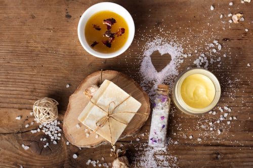 Why Isle de Nature's Beeswax Candle Makes a Premium Host Gift