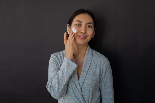 How to Build a Morning Botanical Skincare Routine