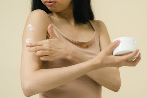 How Natural Body Butters Support Everyday Hydration