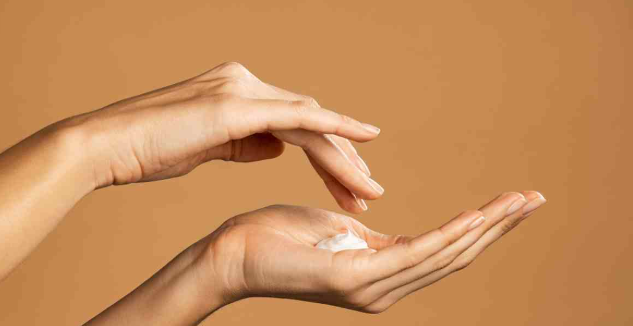 How Natural Wellness and Skincare Go Hand in Hand