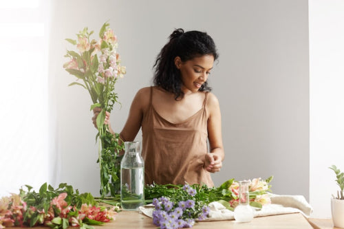How Botanical Ingredients Inspire Unique Home Scents